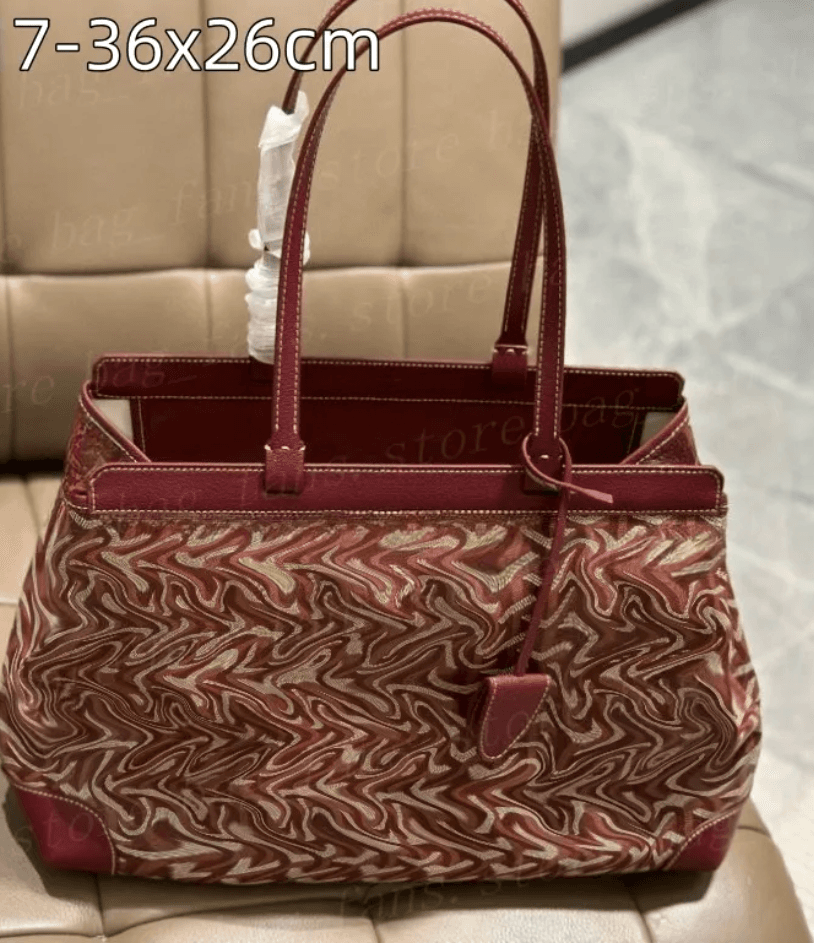 Goyard Tote